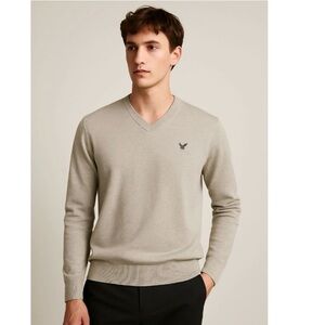 Men's American eagle heather Cream Sweater V-neck long sleeve  gently used